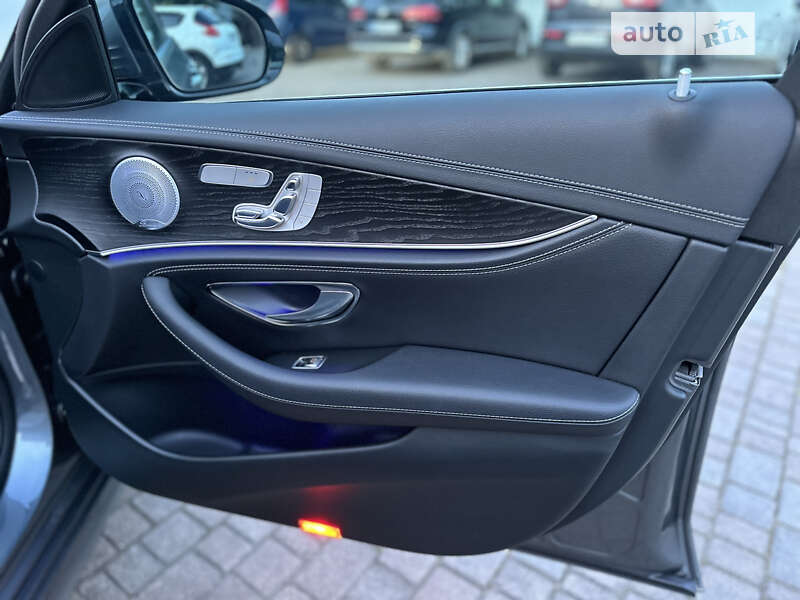 Седан Mercedes-Benz E-Class 2017 в Ивано-Франковске