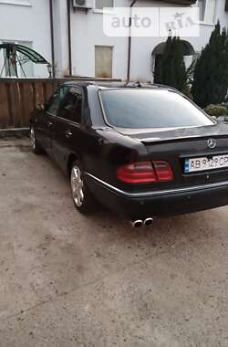Седан Mercedes-Benz E-Class 1998 в 