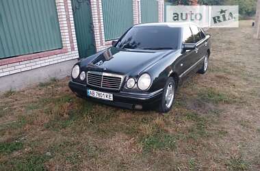 Седан Mercedes-Benz E-Class 1997 в Виннице