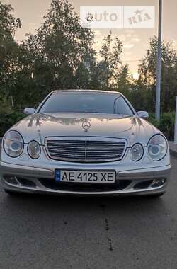 Седан Mercedes-Benz E-Class 2005 в Дніпрі