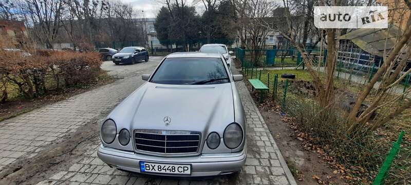 Седан Mercedes-Benz E-Class 1998 в Львове