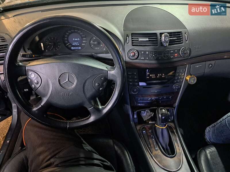 Седан Mercedes-Benz E-Class 2006 в Вольногорске