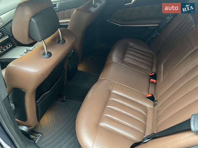 Седан Mercedes-Benz E-Class 2014 в Іршаві