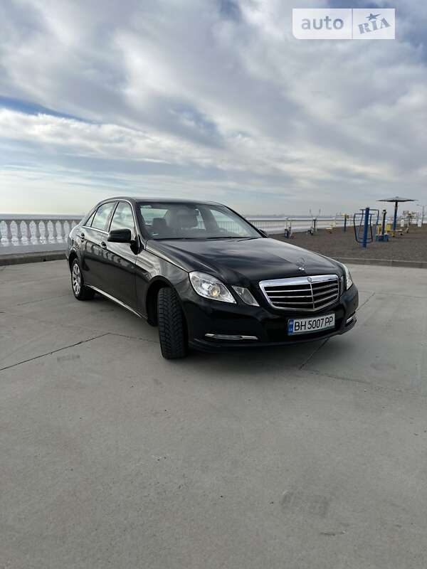 Седан Mercedes-Benz E-Class 2012 в Одесі
