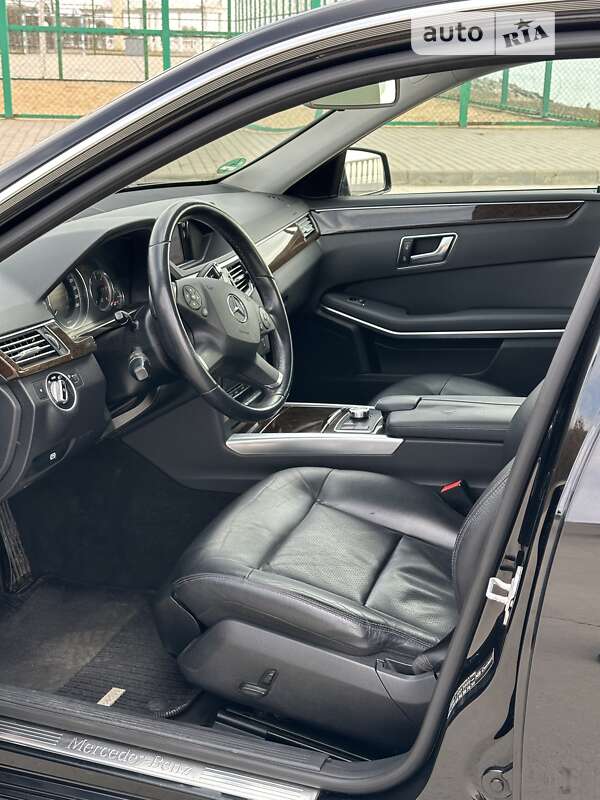 Седан Mercedes-Benz E-Class 2012 в Одесі