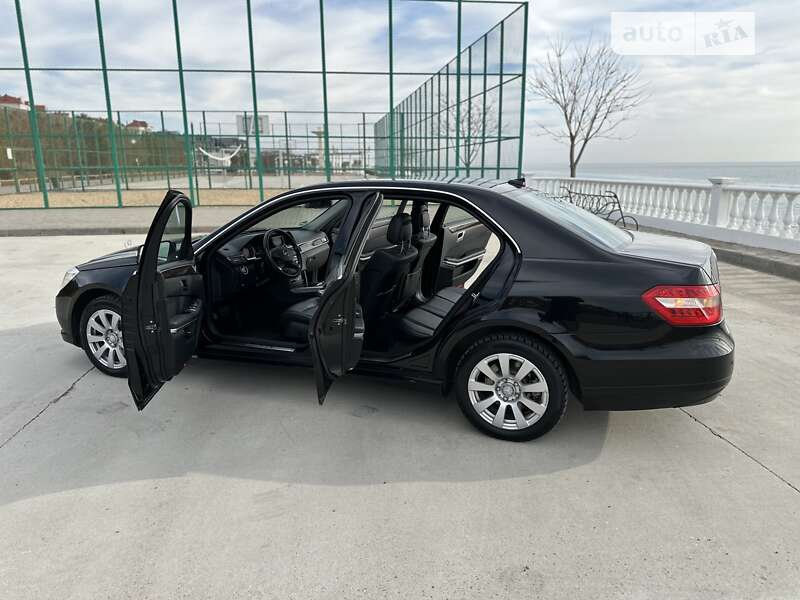 Седан Mercedes-Benz E-Class 2012 в Одесі