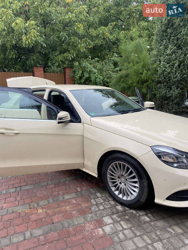 Седан Mercedes-Benz E-Class 2015 в Черкассах