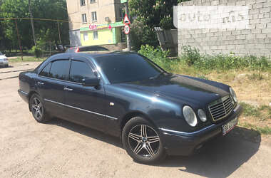 Седан Mercedes-Benz E-Class 1996 в Кропивницком