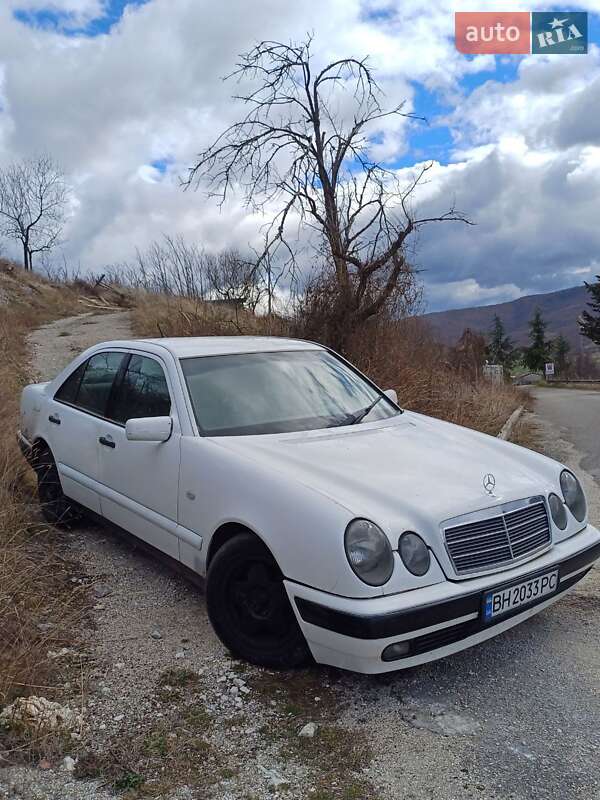 Седан Mercedes-Benz E-Class 1999 в Одесі