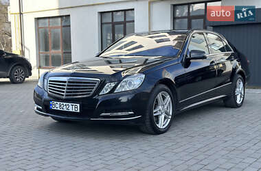 Седан Mercedes-Benz E-Class 2012 в Кременце