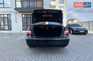 Седан Mercedes-Benz E-Class 2012 в Кременце