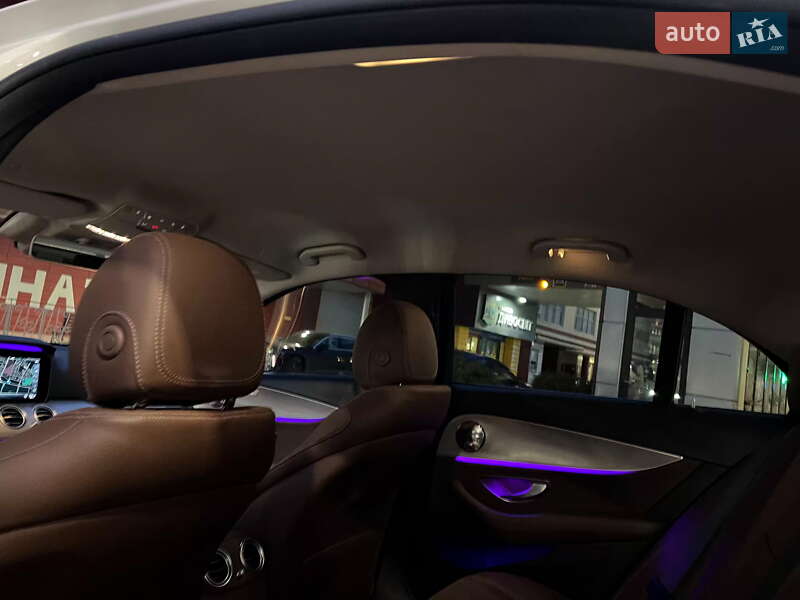 Седан Mercedes-Benz E-Class 2016 в Львове фото 32 Седан Mercedes-Benz E-Class 2016 в Львове