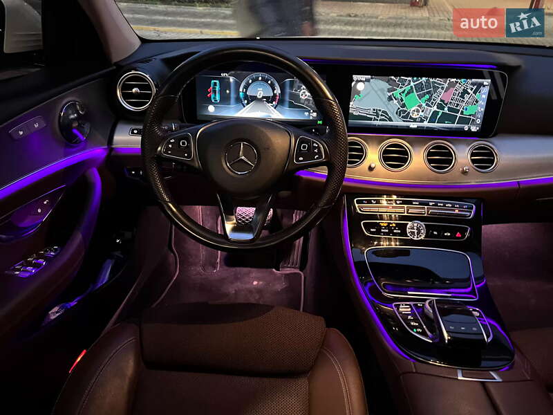 Седан Mercedes-Benz E-Class 2016 в Львове фото 34 Седан Mercedes-Benz E-Class 2016 в Львове
