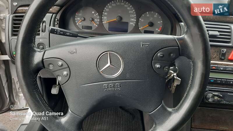 Седан Mercedes-Benz E-Class 1999 в Черновцах