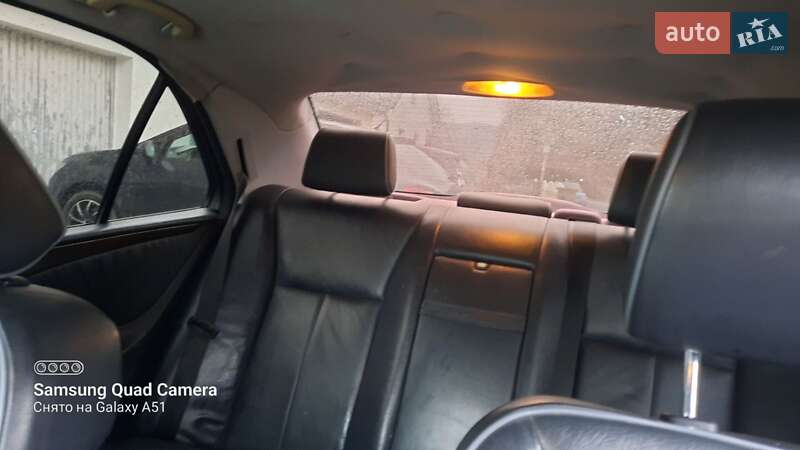 Седан Mercedes-Benz E-Class 1999 в Черновцах