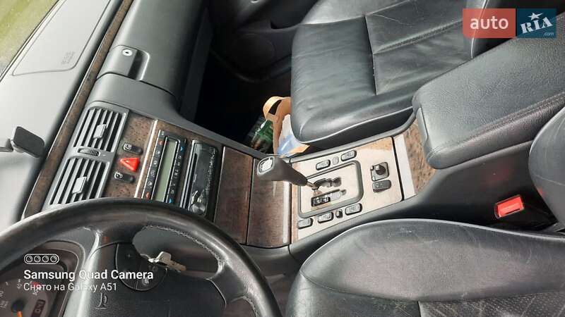 Седан Mercedes-Benz E-Class 1999 в Черновцах