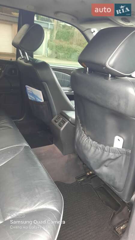 Седан Mercedes-Benz E-Class 1999 в Черновцах
