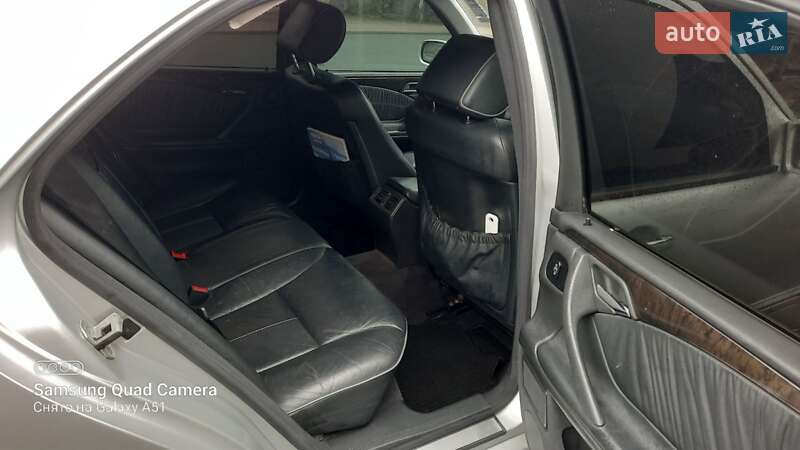 Седан Mercedes-Benz E-Class 1999 в Черновцах