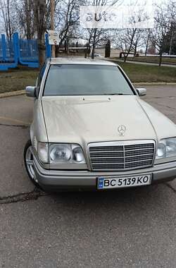 Седан Mercedes-Benz E-Class 1995 в Южноукраинске