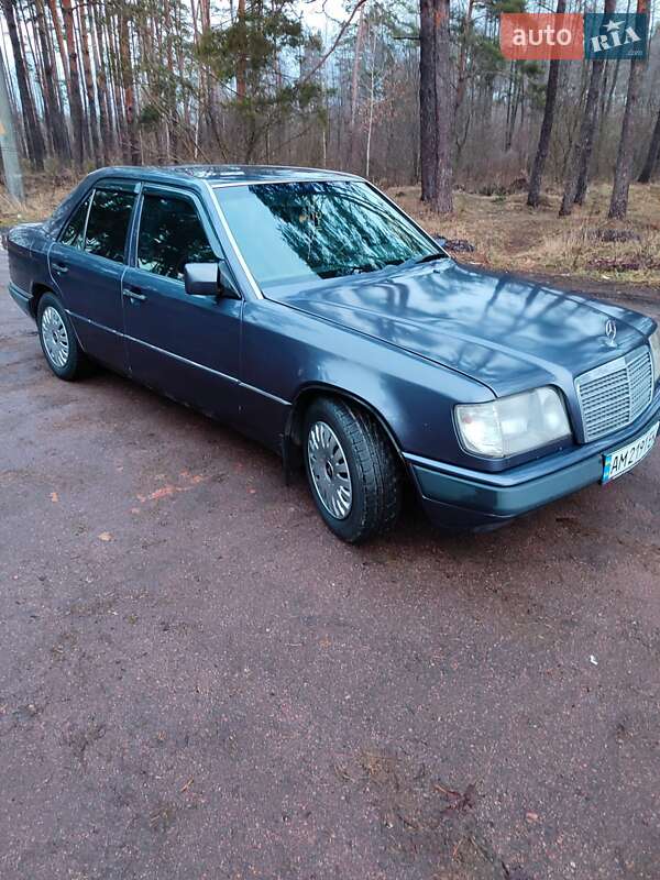 Седан Mercedes-Benz E-Class 1994 в Житомире