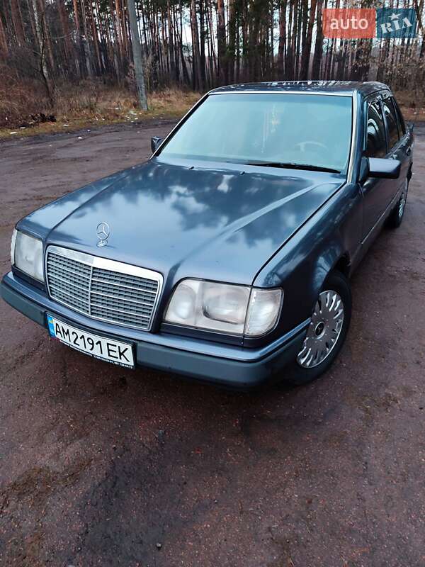Седан Mercedes-Benz E-Class 1994 в Житомире