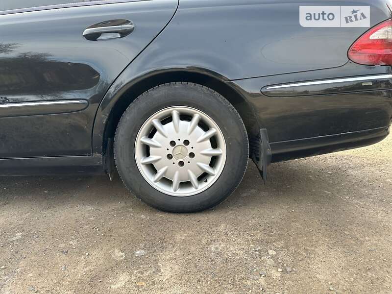 Универсал Mercedes-Benz E-Class 2004 в Черновцах