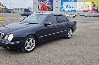 Седан Mercedes-Benz E-Class 2001 в 