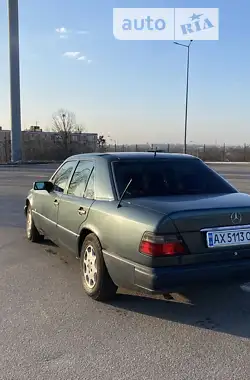 Mercedes-Benz E-Class 1994