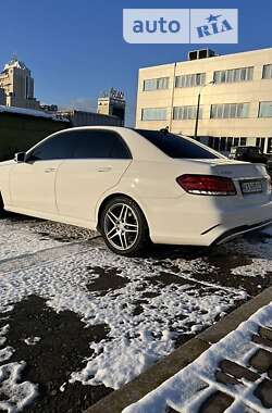 Седан Mercedes-Benz E-Class 2015 в Черновцах