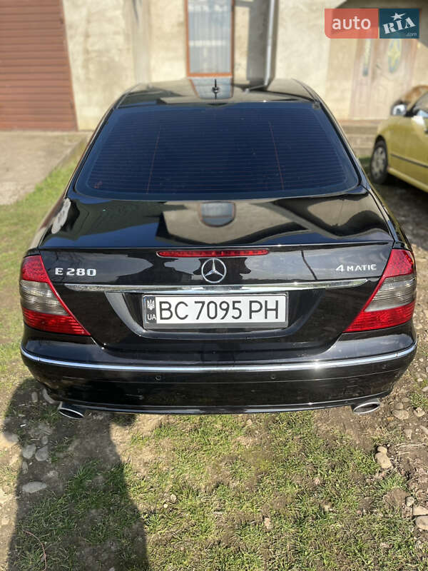 Седан Mercedes-Benz E-Class 2007 в Калуше