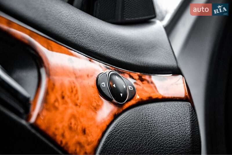 Седан Mercedes-Benz E-Class 2002 в Сумах