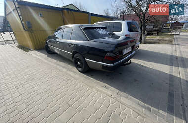 Седан Mercedes-Benz E-Class 1992 в Камне-Каширском