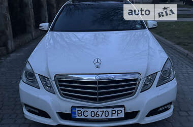 Седан Mercedes-Benz E-Class 2010 в Львове