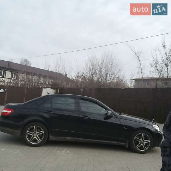 Седан Mercedes-Benz E-Class 2012 в Харкові фото 2 Седан Mercedes-Benz E-Class 2012 в Харкові