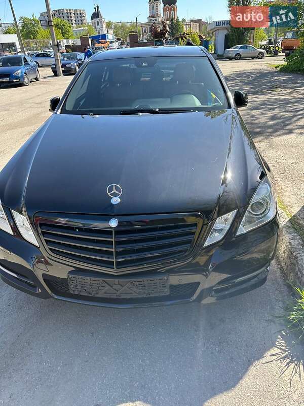 Седан Mercedes-Benz E-Class 2012 в Харкові фото 24 Седан Mercedes-Benz E-Class 2012 в Харкові