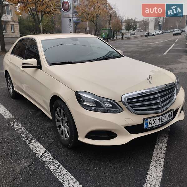 Седан Mercedes-Benz E-Class 2014 в Львове