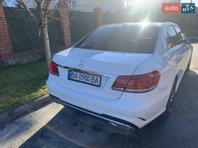 Седан Mercedes-Benz E-Class 2013 в Кропивницькому