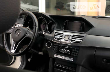 Седан Mercedes-Benz E-Class 2013 в Иршаве