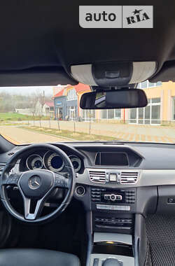 Седан Mercedes-Benz E-Class 2013 в Иршаве