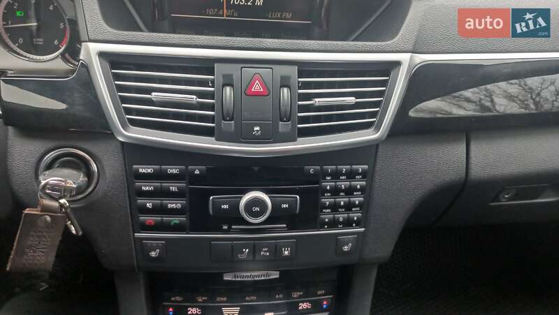 Седан Mercedes-Benz E-Class 2010 в Кривому Розі