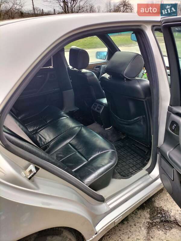 Седан Mercedes-Benz E-Class 1997 в Львові
