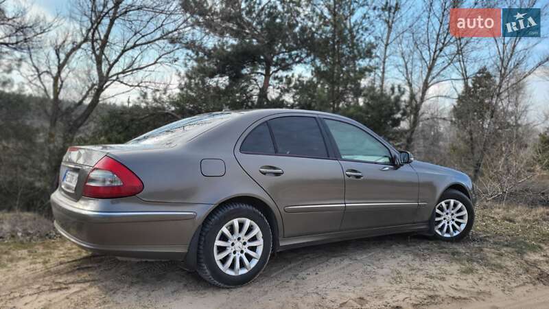 Седан Mercedes-Benz E-Class 2007 в Каменском