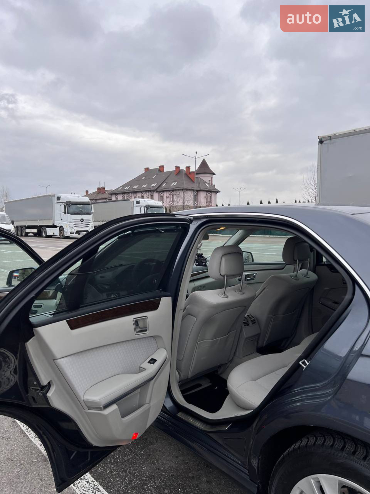 2010 Mercedes-Benz E-klasse - мініатюра 17