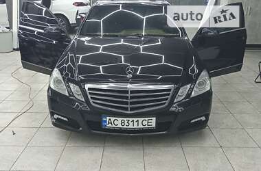 Седан Mercedes-Benz E-Class 2010 в Николаеве