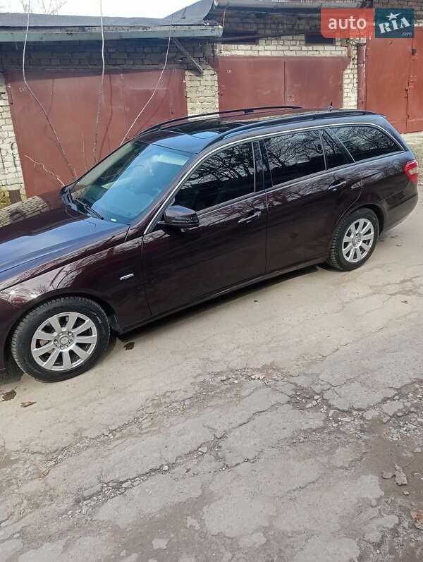 Універсал Mercedes-Benz E-Class 2010 в Львові