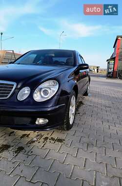 Седан Mercedes-Benz E-Class 2003 в Тлумаче