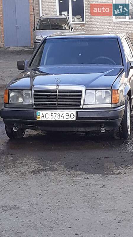 Mercedes-Benz E-Class 1985