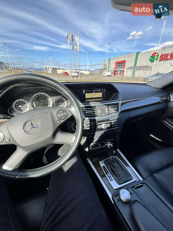 Универсал Mercedes-Benz E-Class 2010 в Киеве