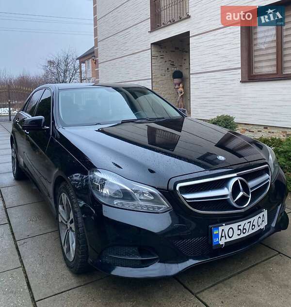 Седан Mercedes-Benz E-Class 2013 в Хусті