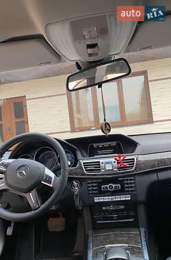 Седан Mercedes-Benz E-Class 2013 в 
